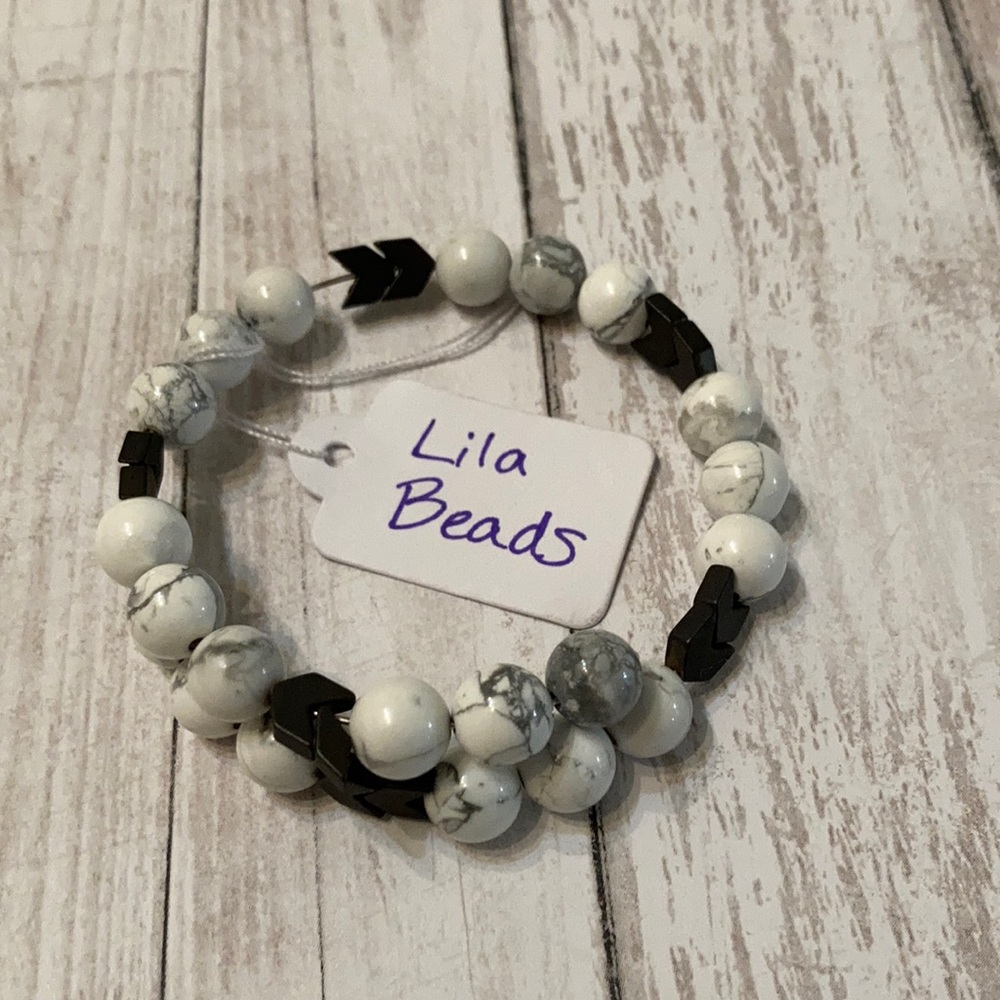 Gray agate with hematite beads